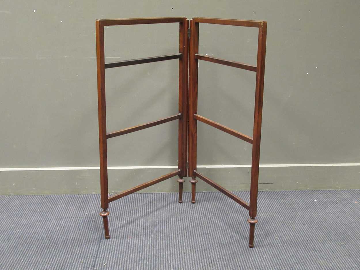 A near pair of Georgian style mahogany bedsides/ pot cupboards on pad feet 78 x 37 x 28cm ( - Image 5 of 5