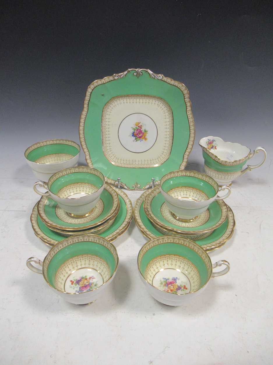 A Paragon fifteen piece Art Deco tea set