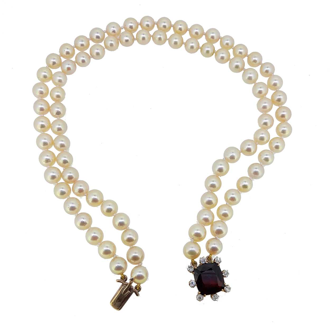 A double row pearl choker, - Image 2 of 2