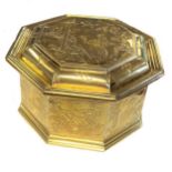 An early 20th century vermeil powder box,