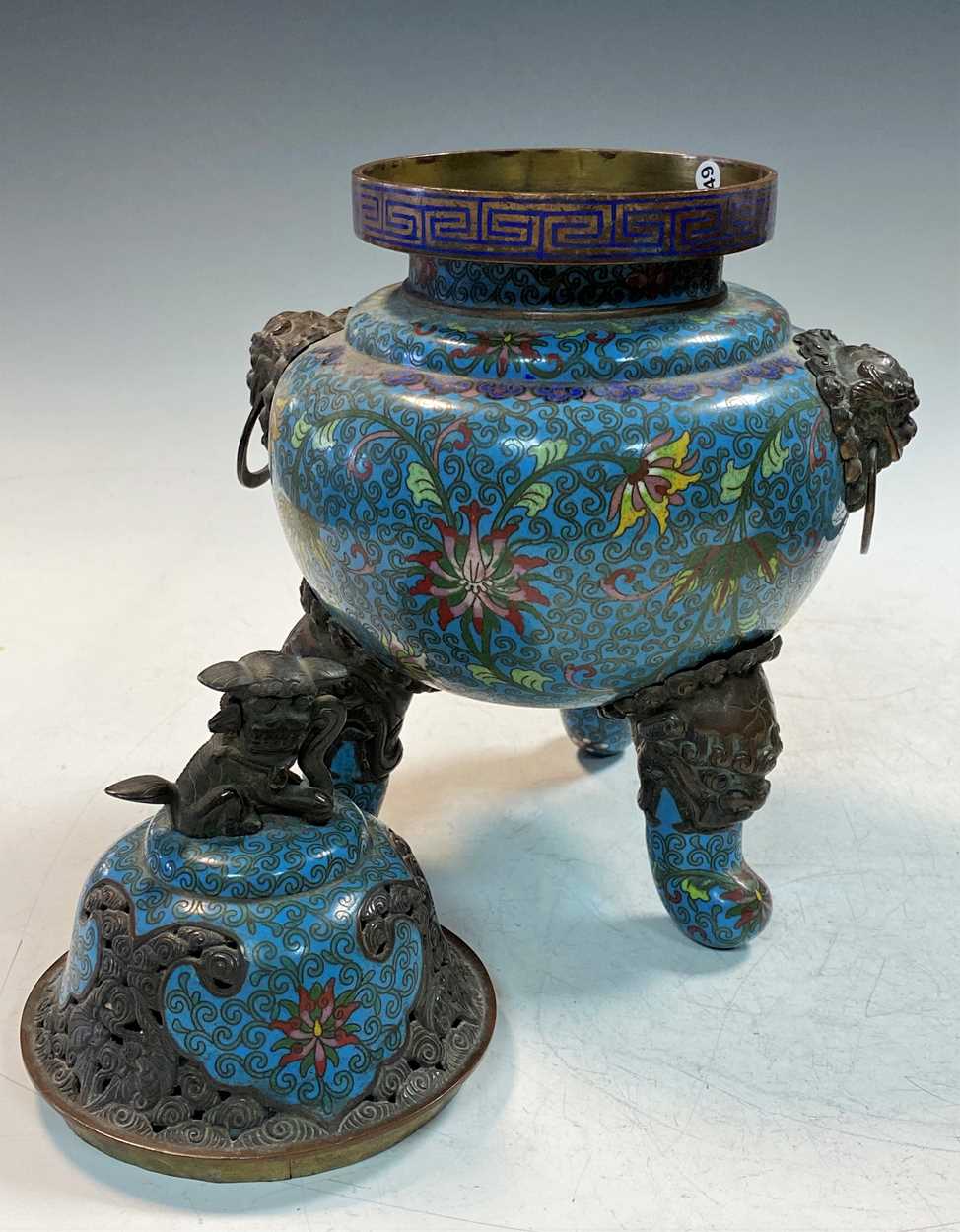 A Chinese cloisonné tripod censer and cover, late Qing Dynasty, - Image 8 of 12