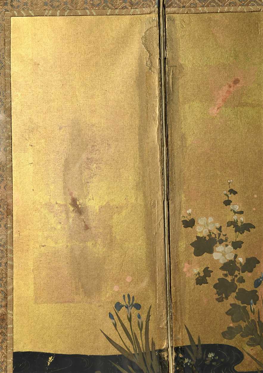 A pair of Japanese gold lacquered and painted six-fold table screens, late Meiji period, - Image 15 of 16