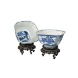 A pair of Chinese blue and white square porcelain bowls, Qing Dynasty, Kangxi (1662-1722),