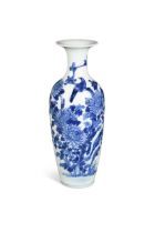 A Chinese blue and white porcelain vase, Qing Dynasty, 19th century