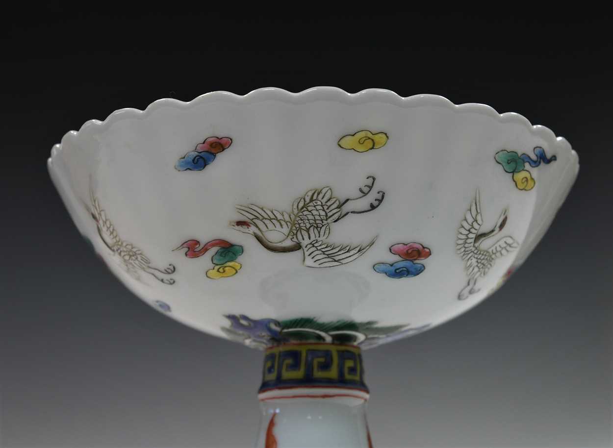 A Chinese famille rose porcelain saucer dish, Qing Dynasty, late 18th century, - Image 6 of 36