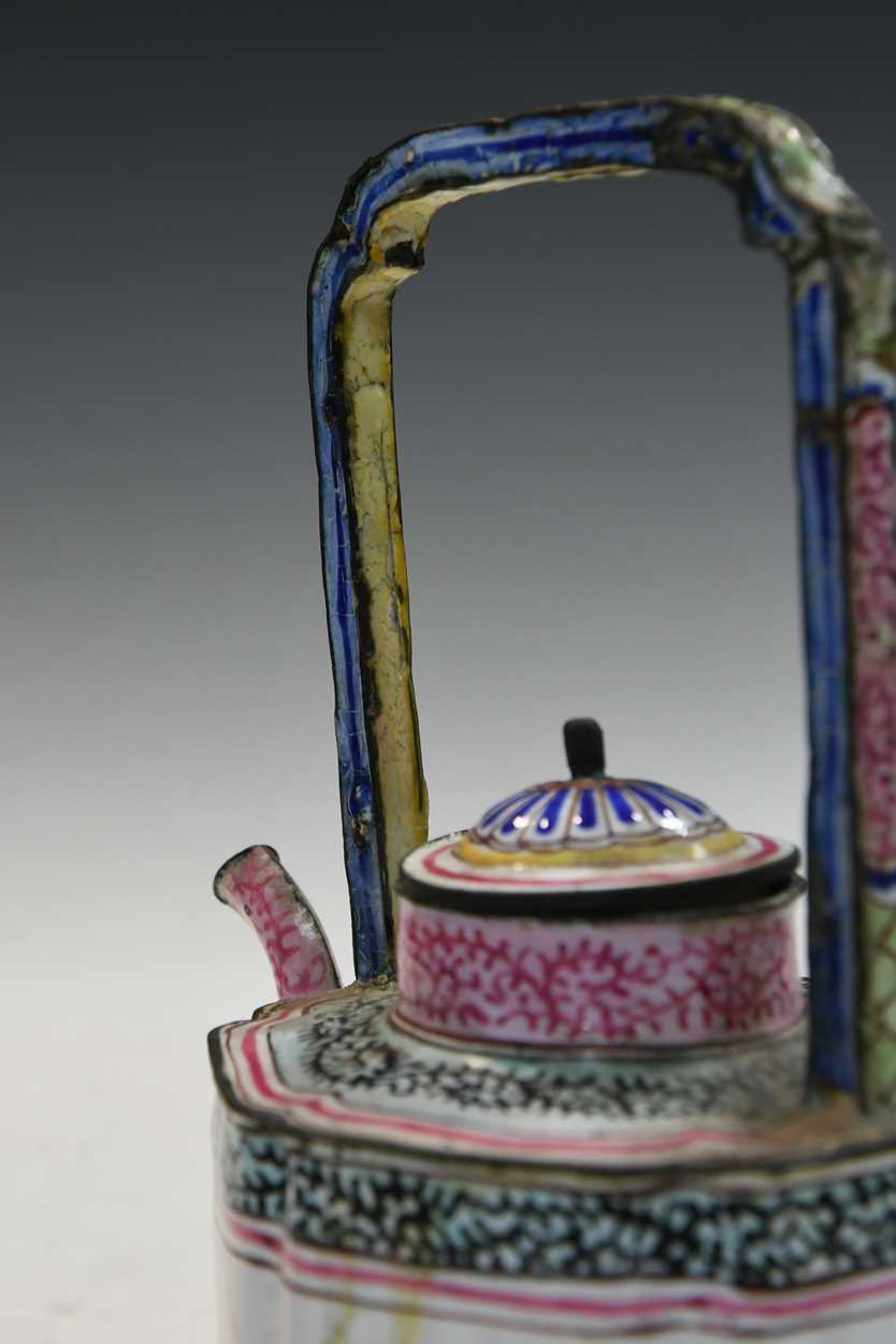 A Chinese Canton enamel wine pot and cover, Qing Dynasty, late Qianlong, circa 1800, - Image 8 of 17