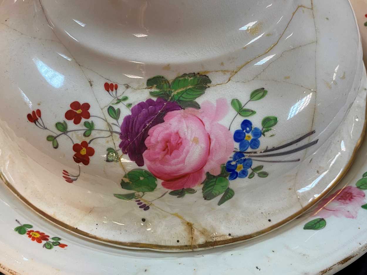 An extensive Derby porcelain dinner service, circa 1815, - Image 3 of 15