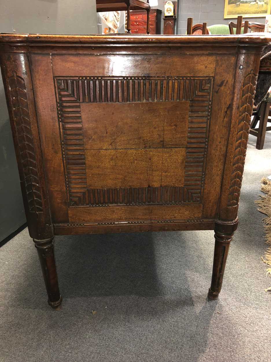 An Italian walnut commode, late 18th century, - Image 3 of 9