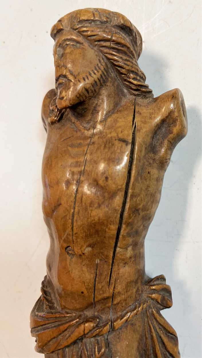 A Continental boxwood carving of Christ crucified, probably 17th or 18th century, - Image 2 of 8