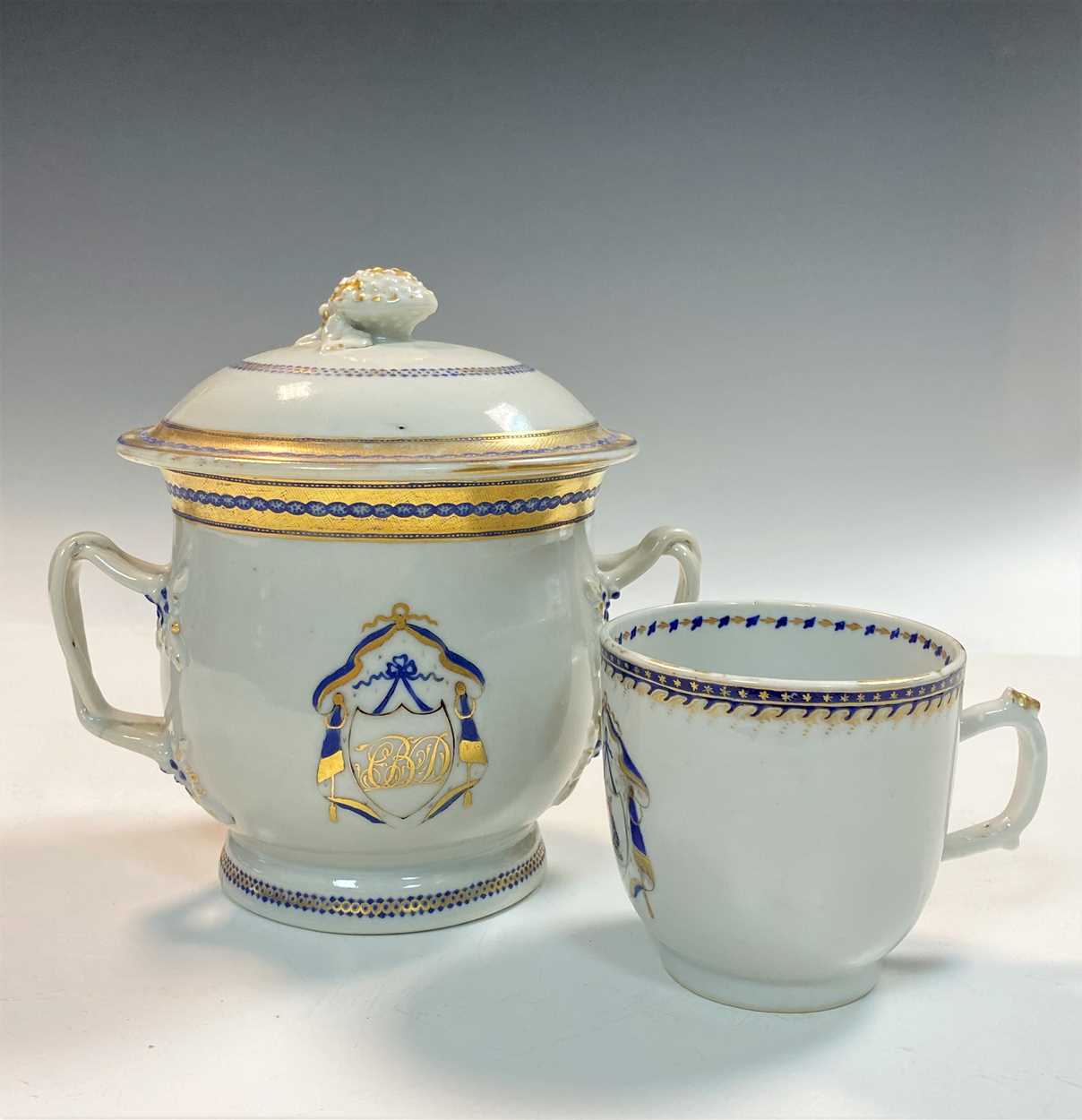 A Chinese export armorial two-handled sucrier and cover, - Image 2 of 12