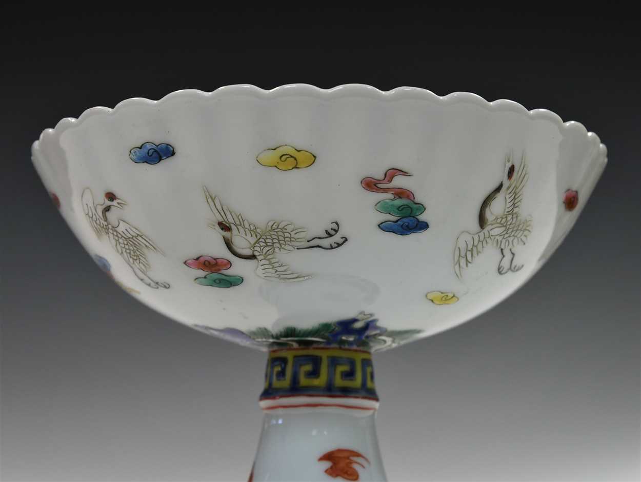 A Chinese famille rose porcelain saucer dish, Qing Dynasty, late 18th century, - Image 8 of 36
