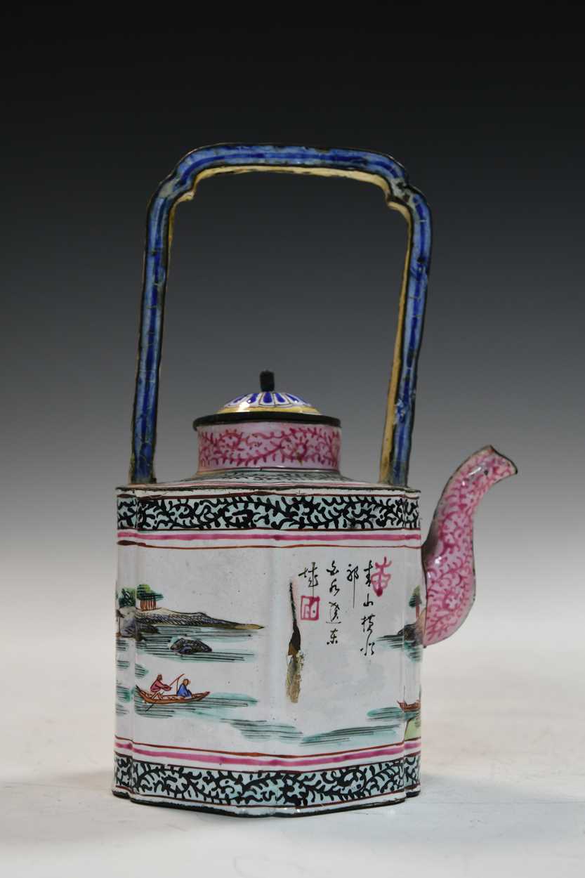A Chinese Canton enamel wine pot and cover, Qing Dynasty, late Qianlong, circa 1800, - Image 5 of 17