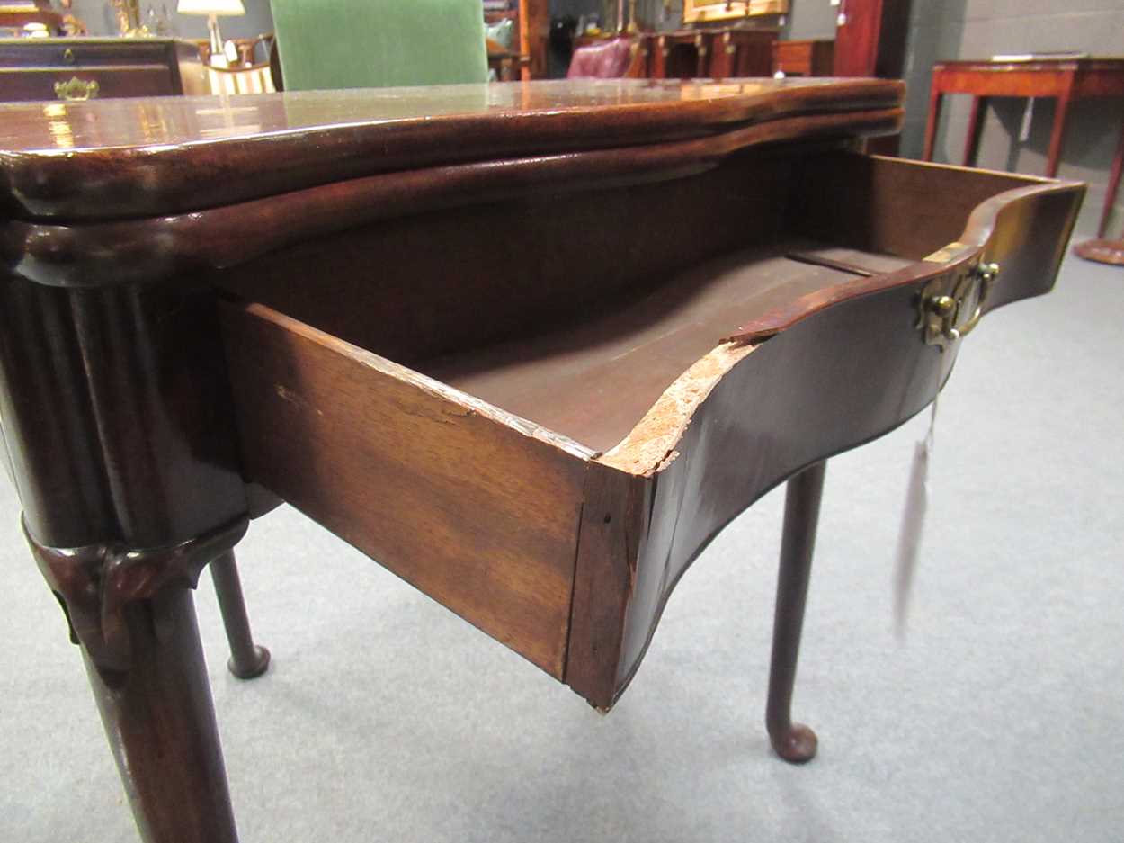 A mahogany tea table, mid-18th century, - Image 5 of 17