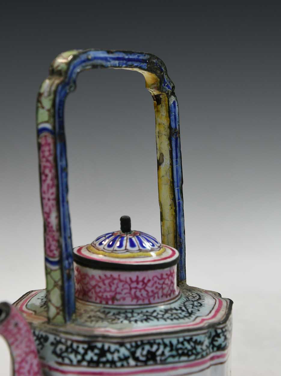 A Chinese Canton enamel wine pot and cover, Qing Dynasty, late Qianlong, circa 1800, - Image 7 of 17