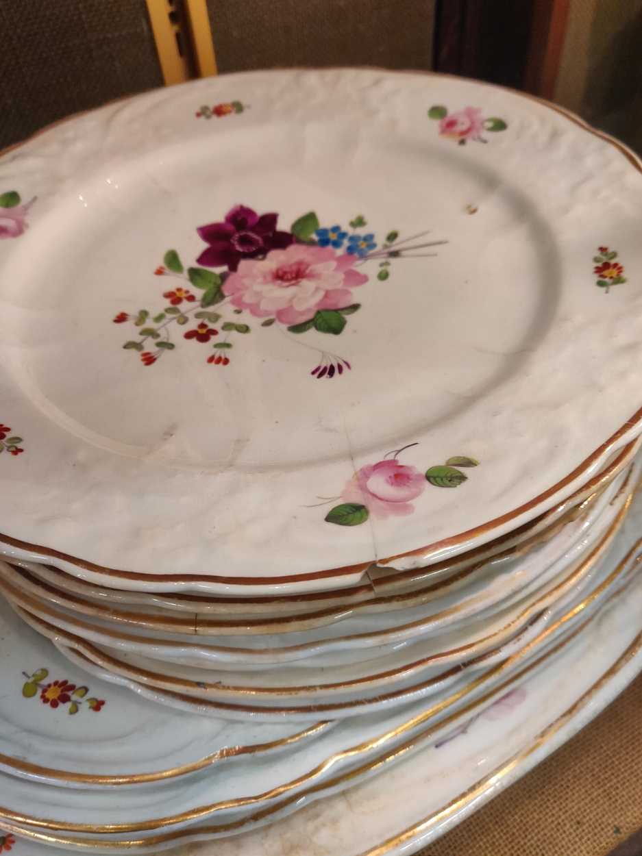 An extensive Derby porcelain dinner service, circa 1815, - Image 11 of 15