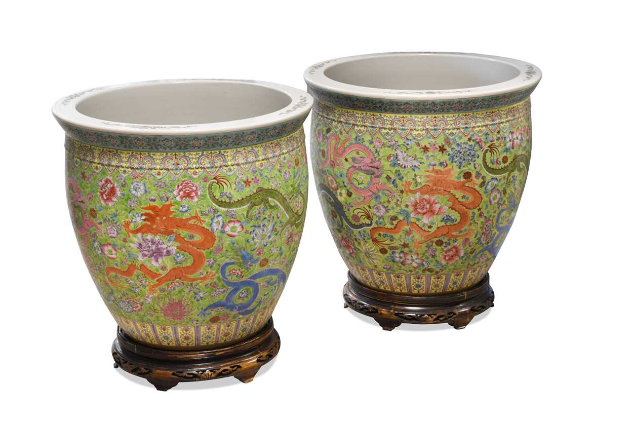A pair of Chinese porcelain large jardinieres, late 20th century,