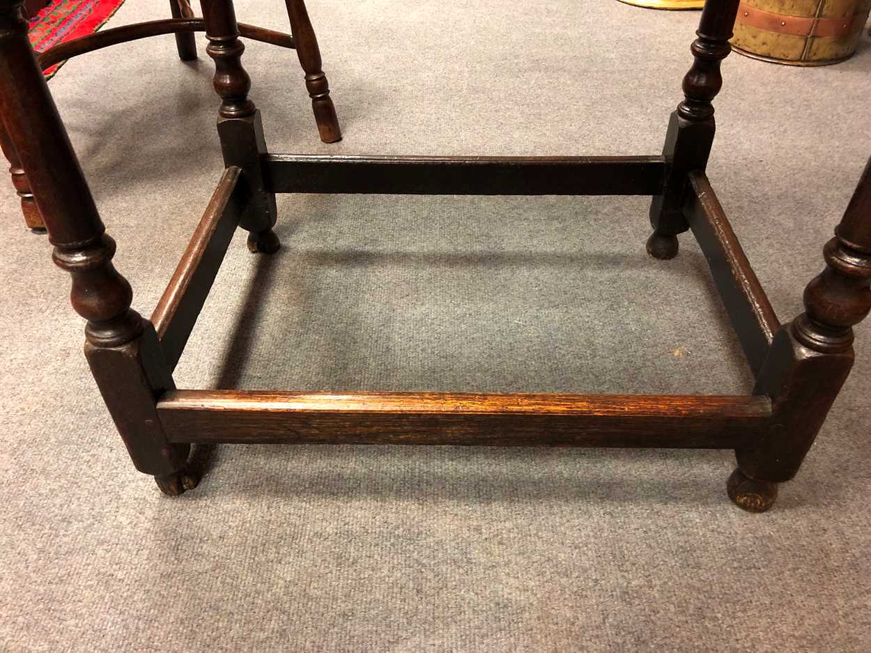 An oak lowboy, early 18th century, - Image 5 of 6