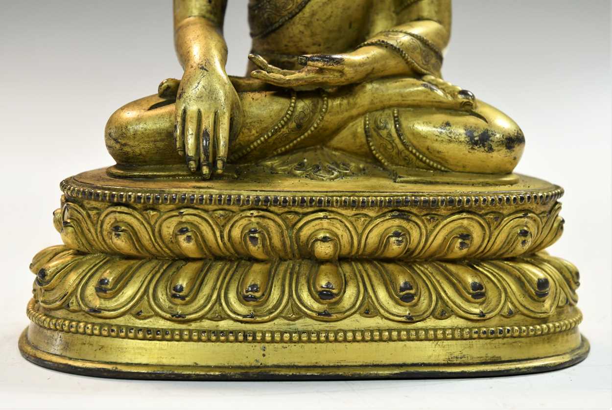 A Chinese gilt bronze figure of Buddha, Ming style, - Image 4 of 6