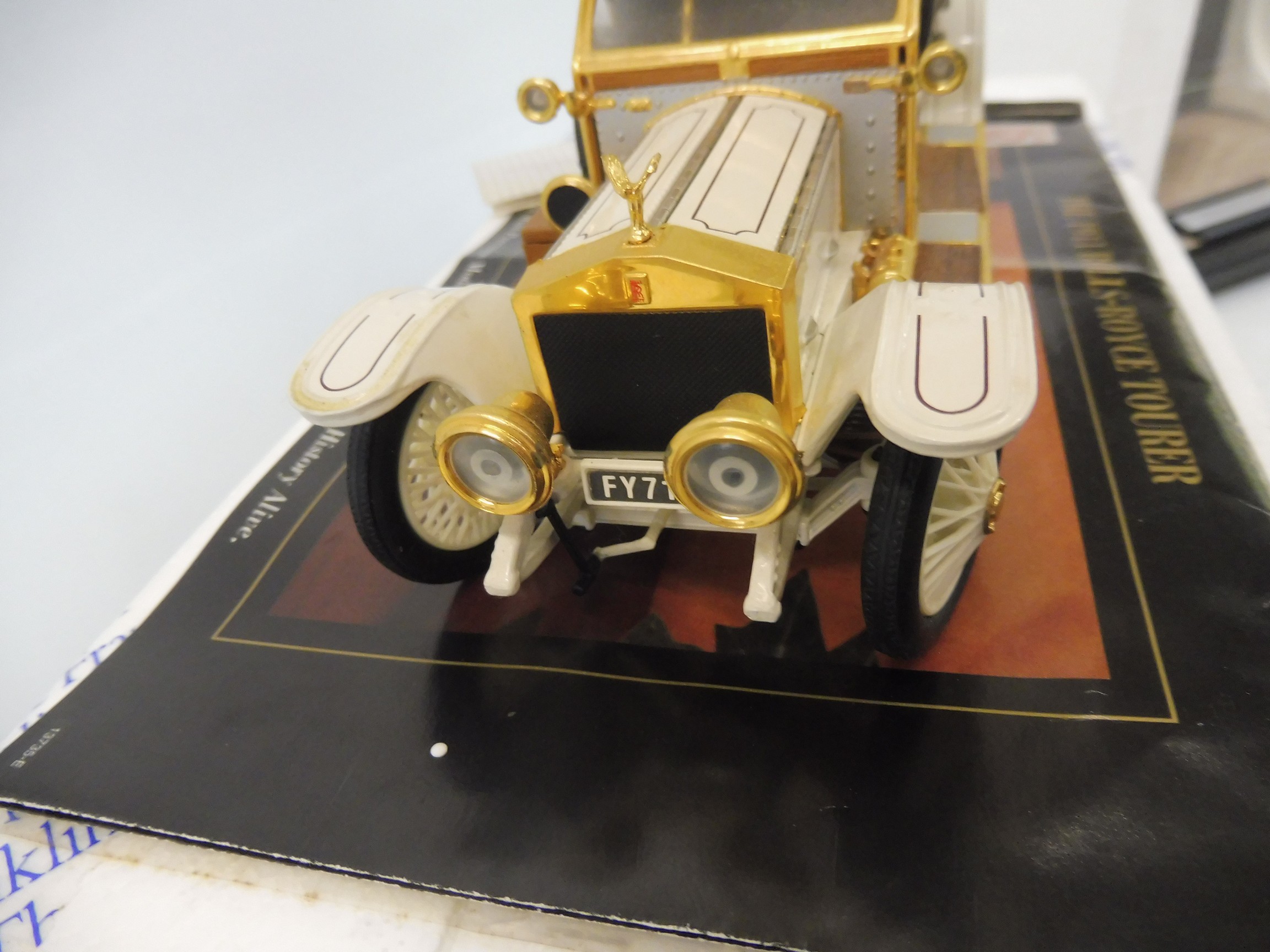 A cased Franklin Mint model of a 1911 Rolls-Royce. - Bild 5 aus 5