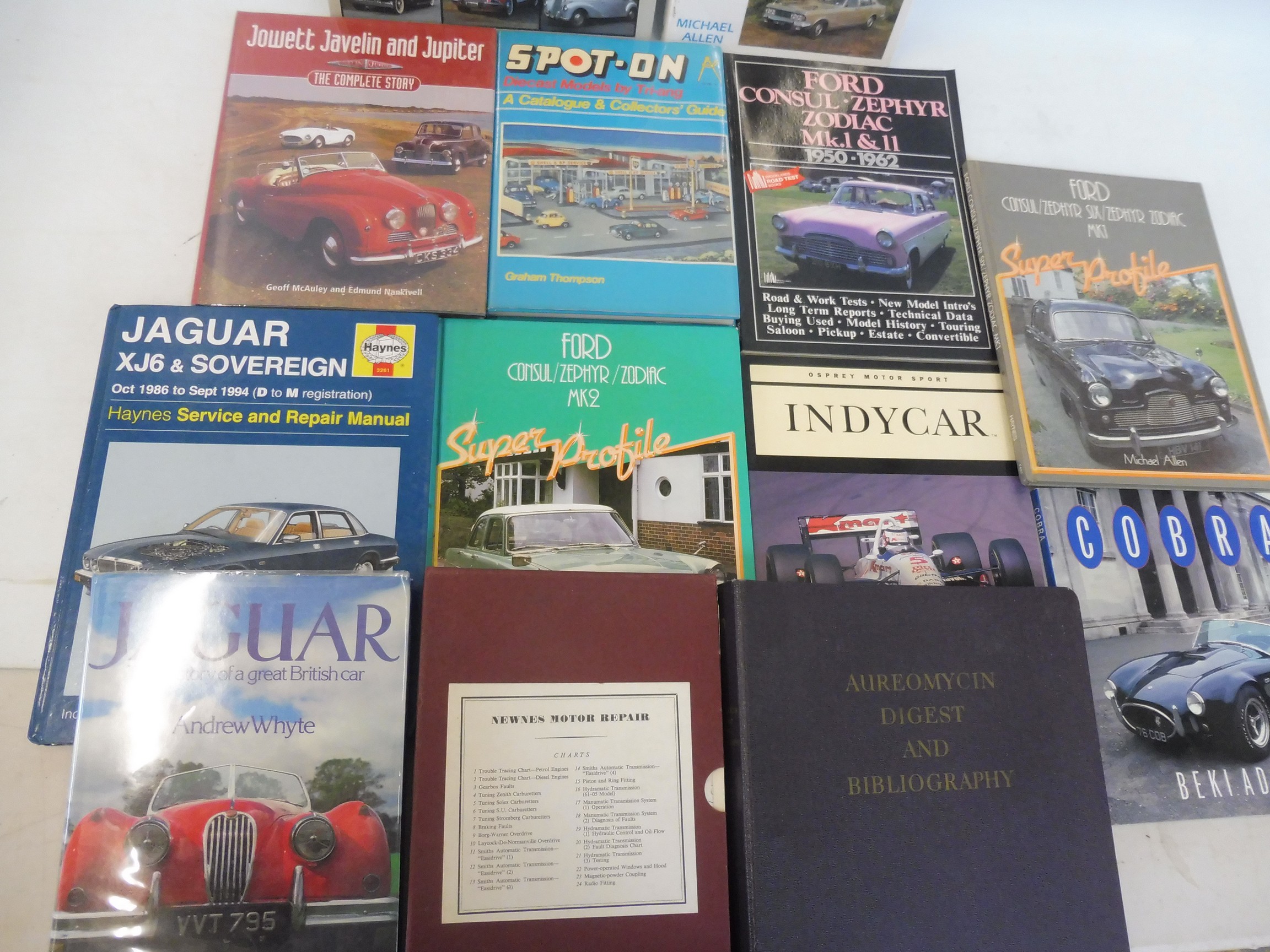 A collection of motoring volumes relating to various marques including Jaguar, Ford Zephyr, Consul - Bild 2 aus 2