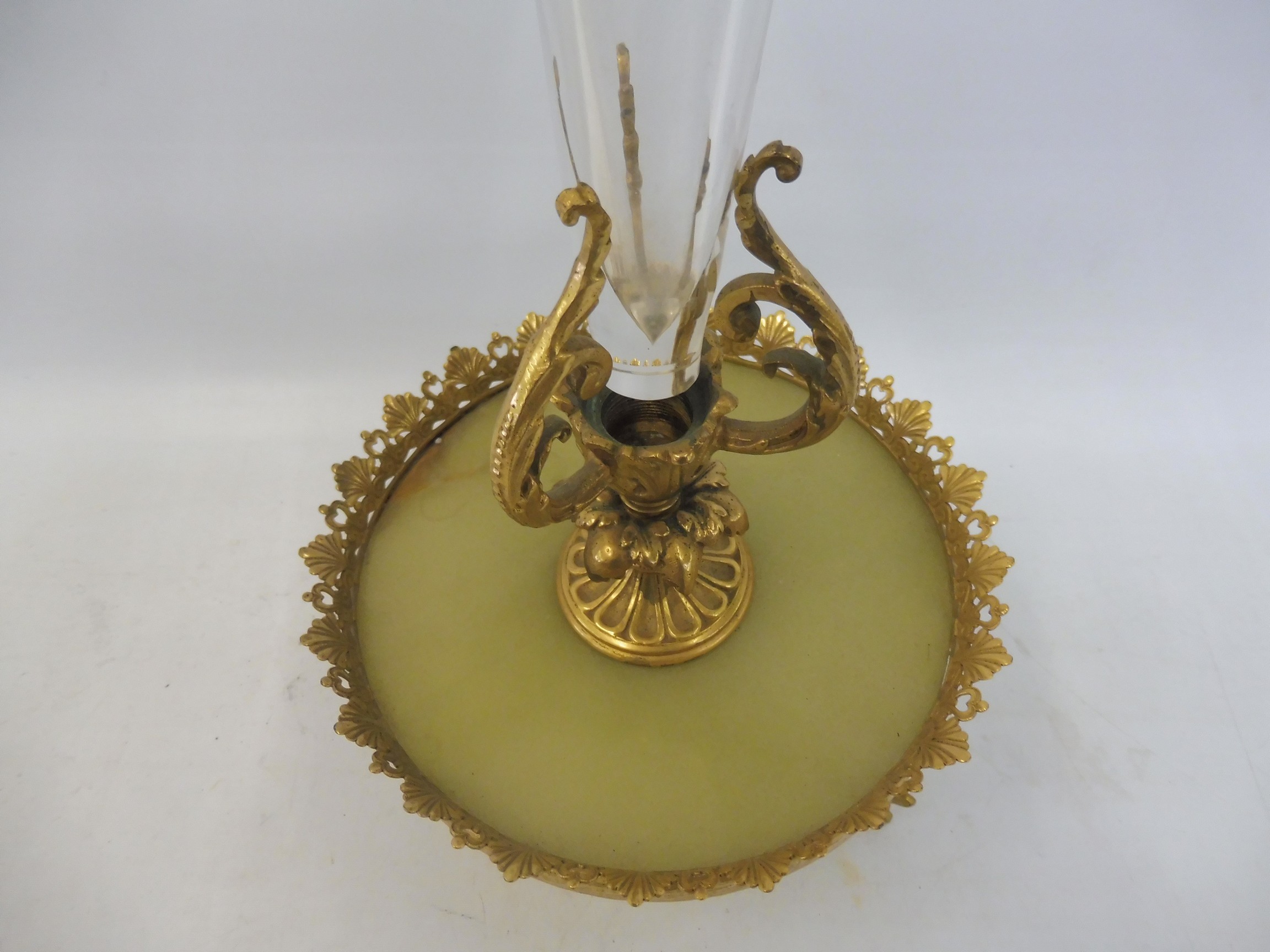 A gilt metal epergne stand of high quality. - Image 4 of 8