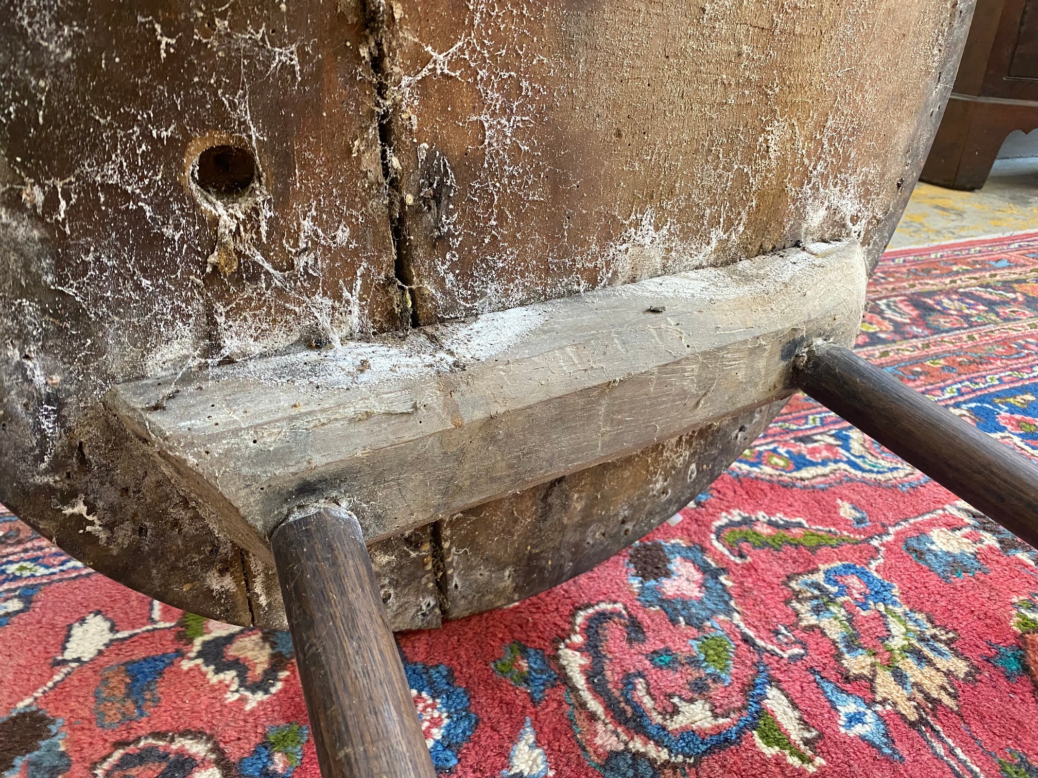 A rare 19th Century or possibly earlier Welsh borders cricket table with a fruitwood top and ash - Image 7 of 9