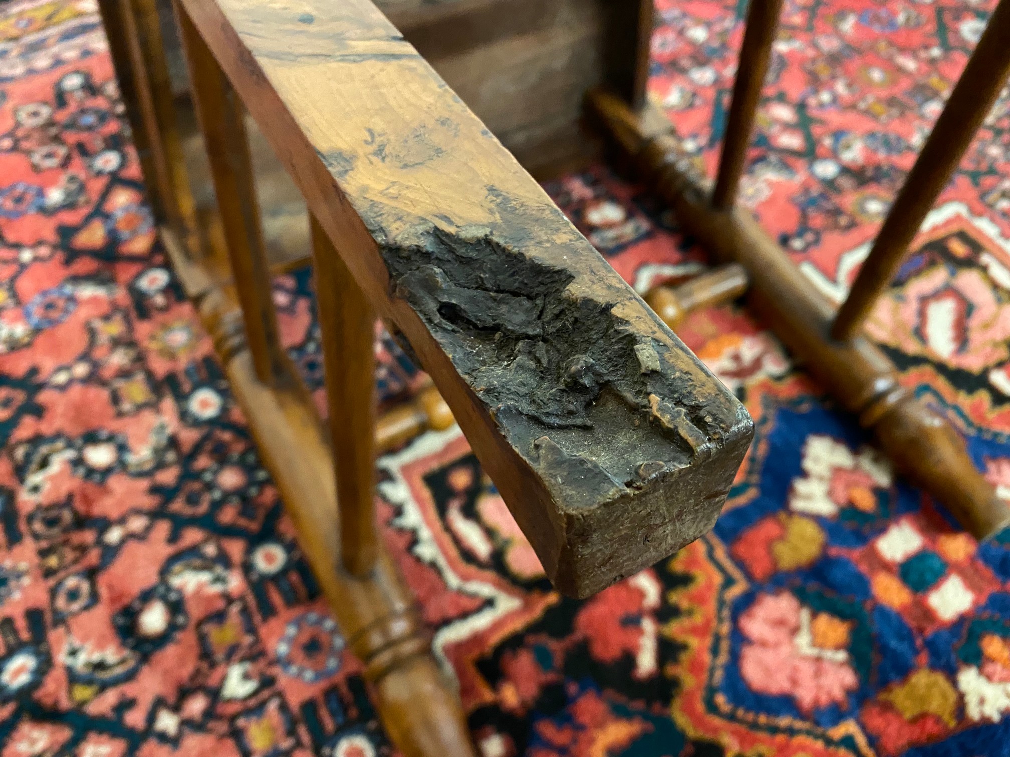 A 19th Century estate made solid yew wood single chair. - Image 7 of 11