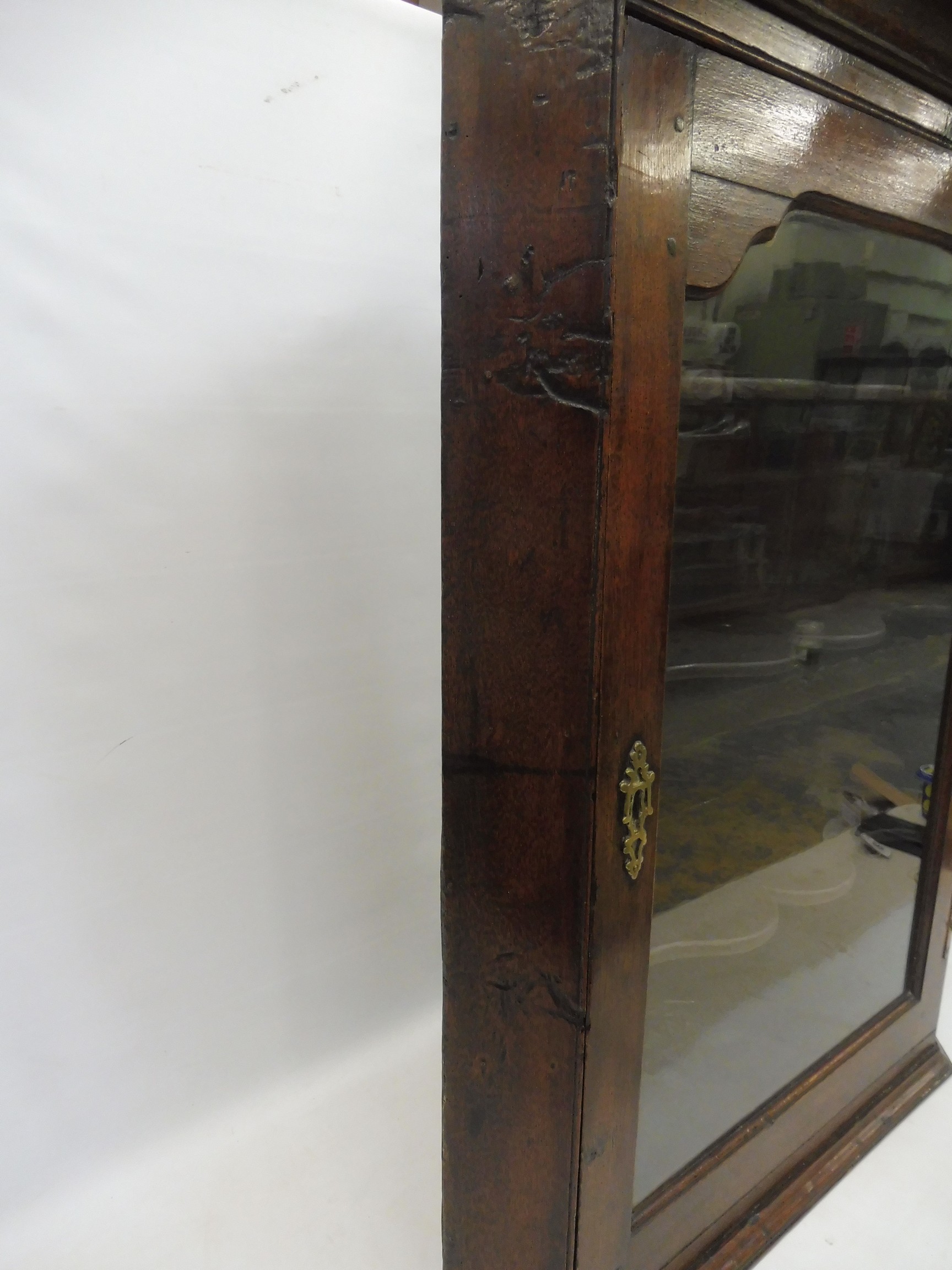 A Georgian oak wall hanging corner cabinet with glazed door enclosing shaped shelves, 29 1/2" wide x - Image 2 of 7