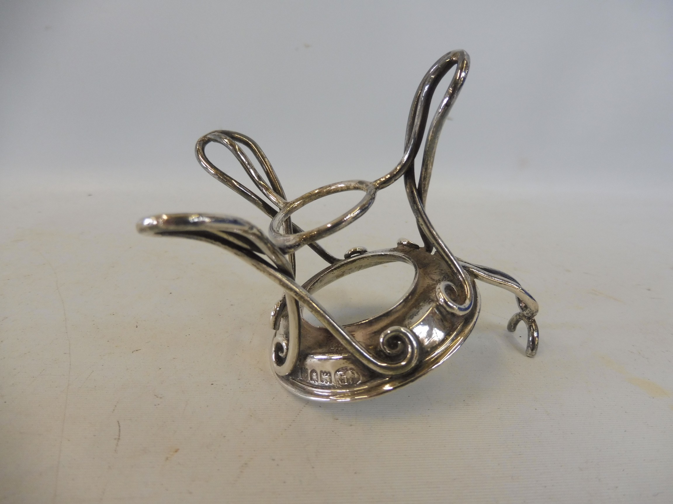 An Art Nouveau style silver miniature brandy saucepan with pouring spout, raised on a spirit - Image 5 of 5