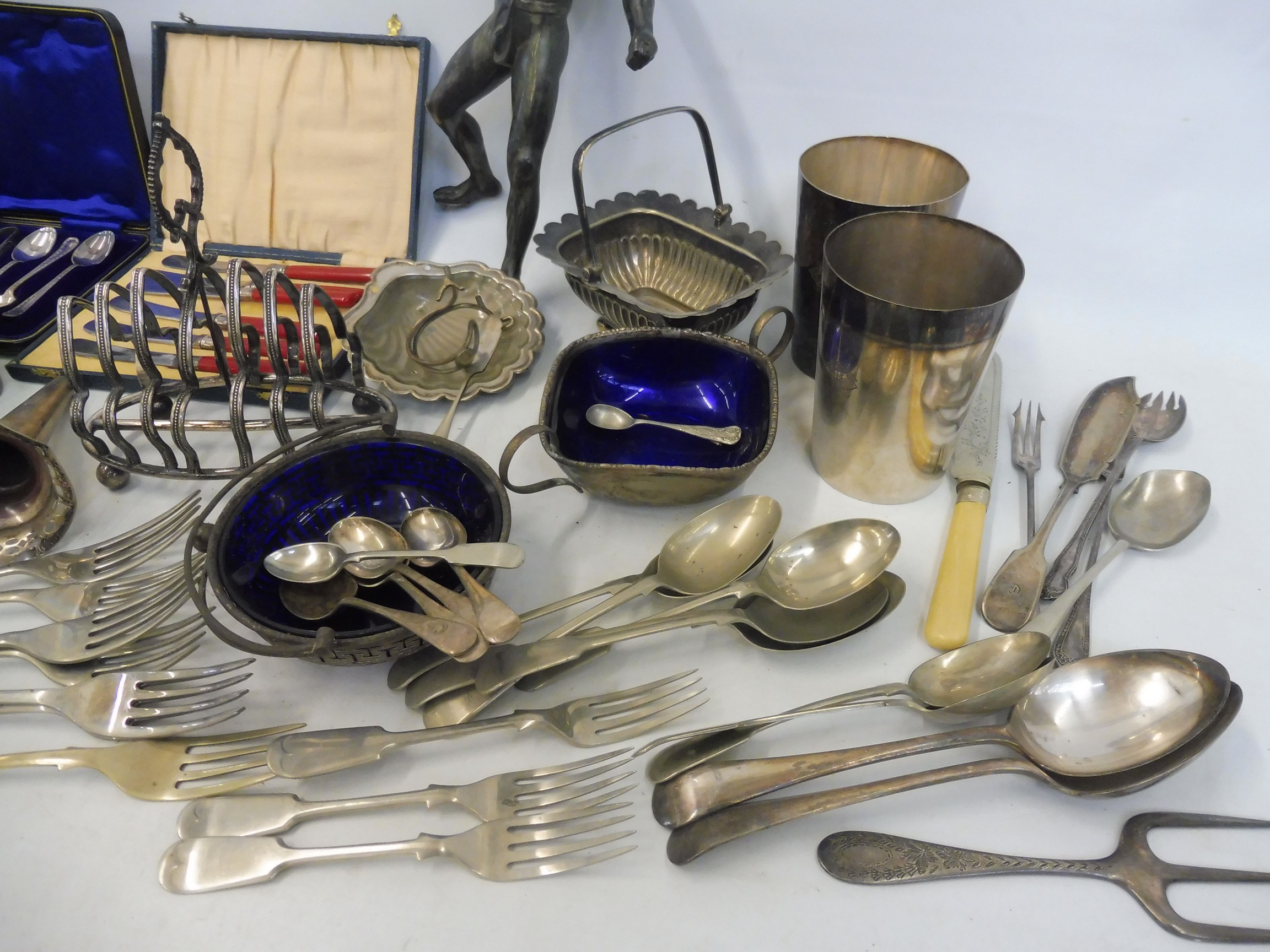 A quantity of silver plate including beakers, plus various other collectables including a - Image 7 of 12