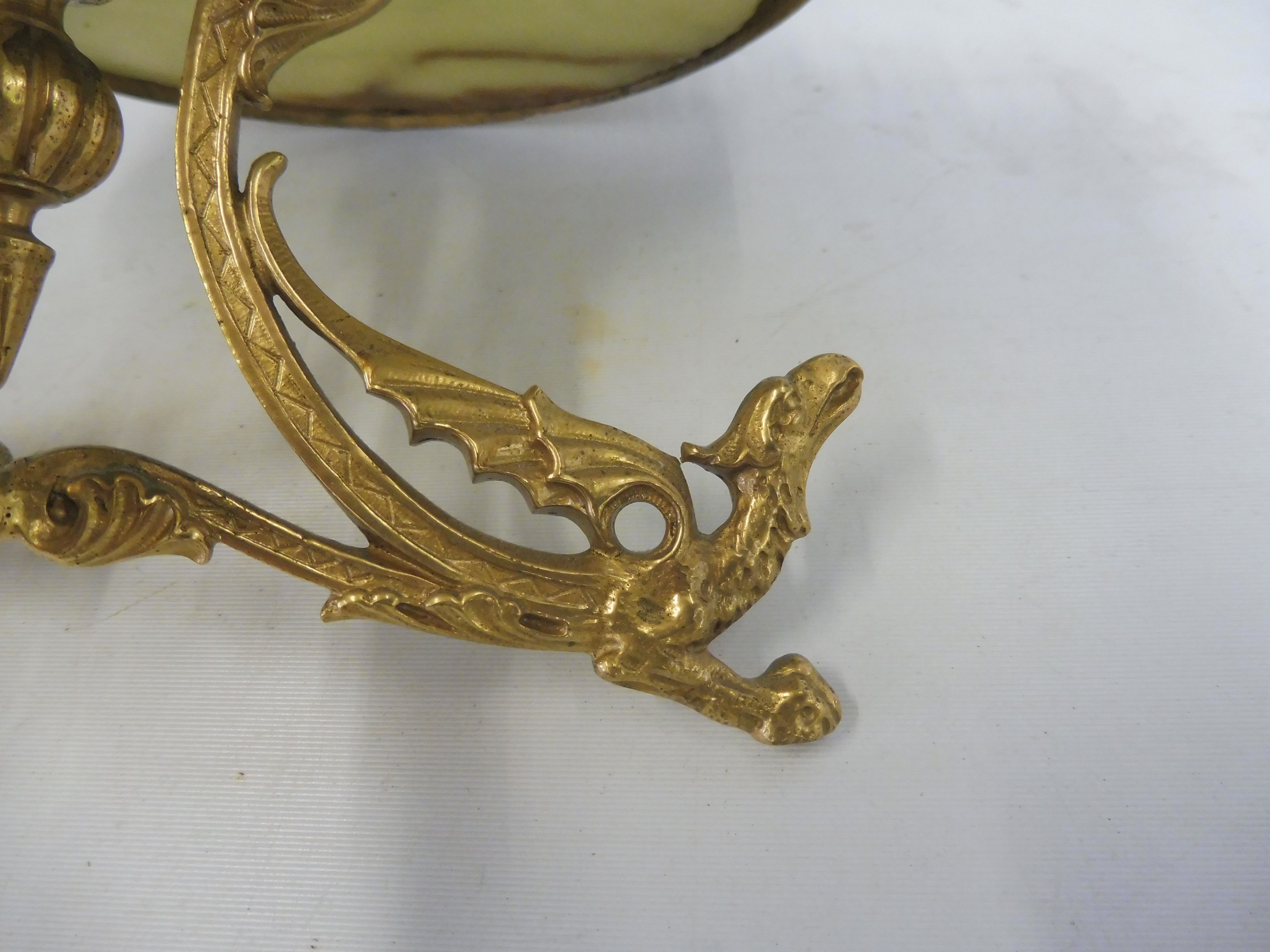 A gilt metal epergne stand of high quality. - Image 8 of 8