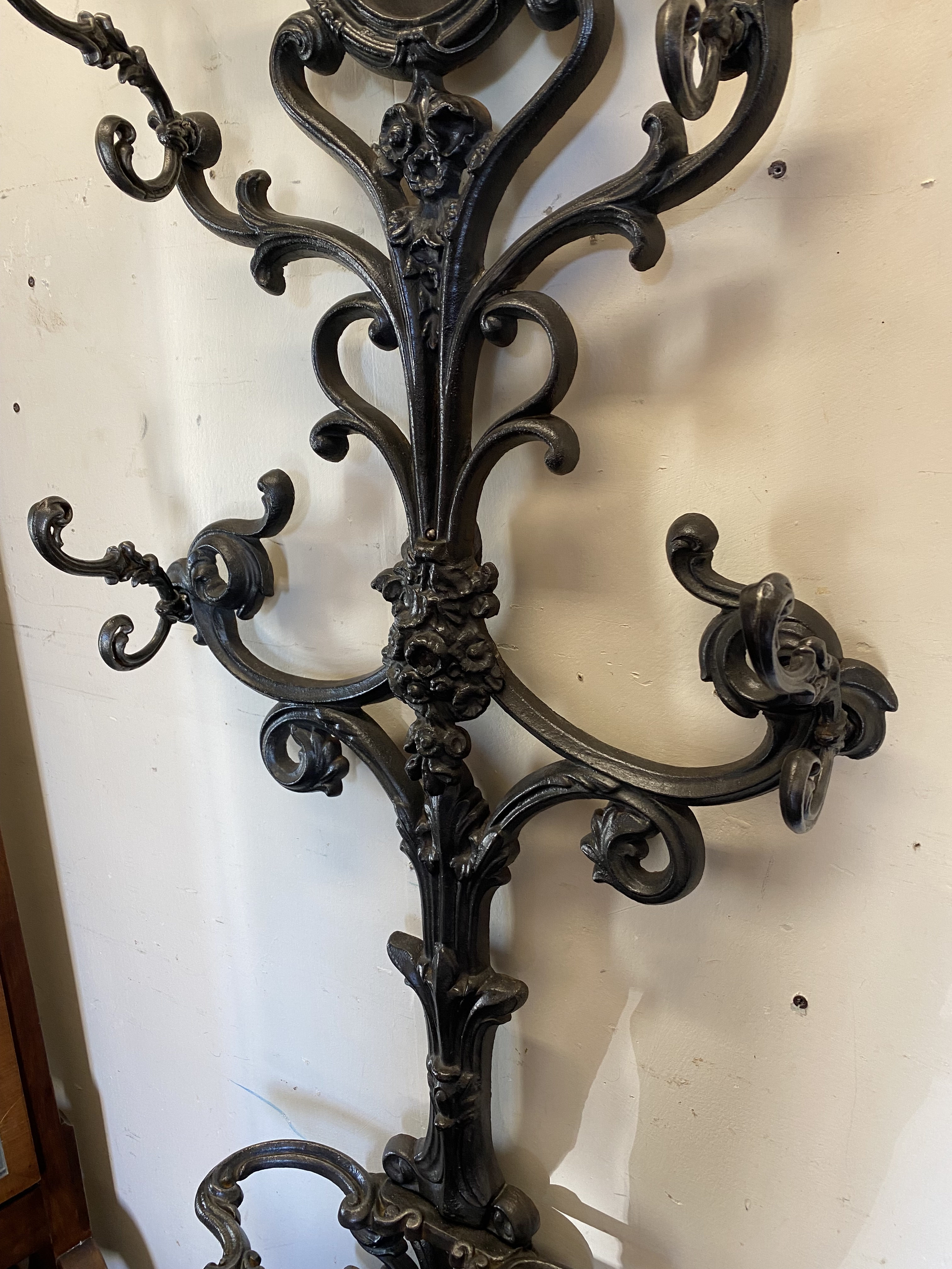 A good quality late 19th Century French iron hat and coat stand of ornate form. - Image 3 of 4