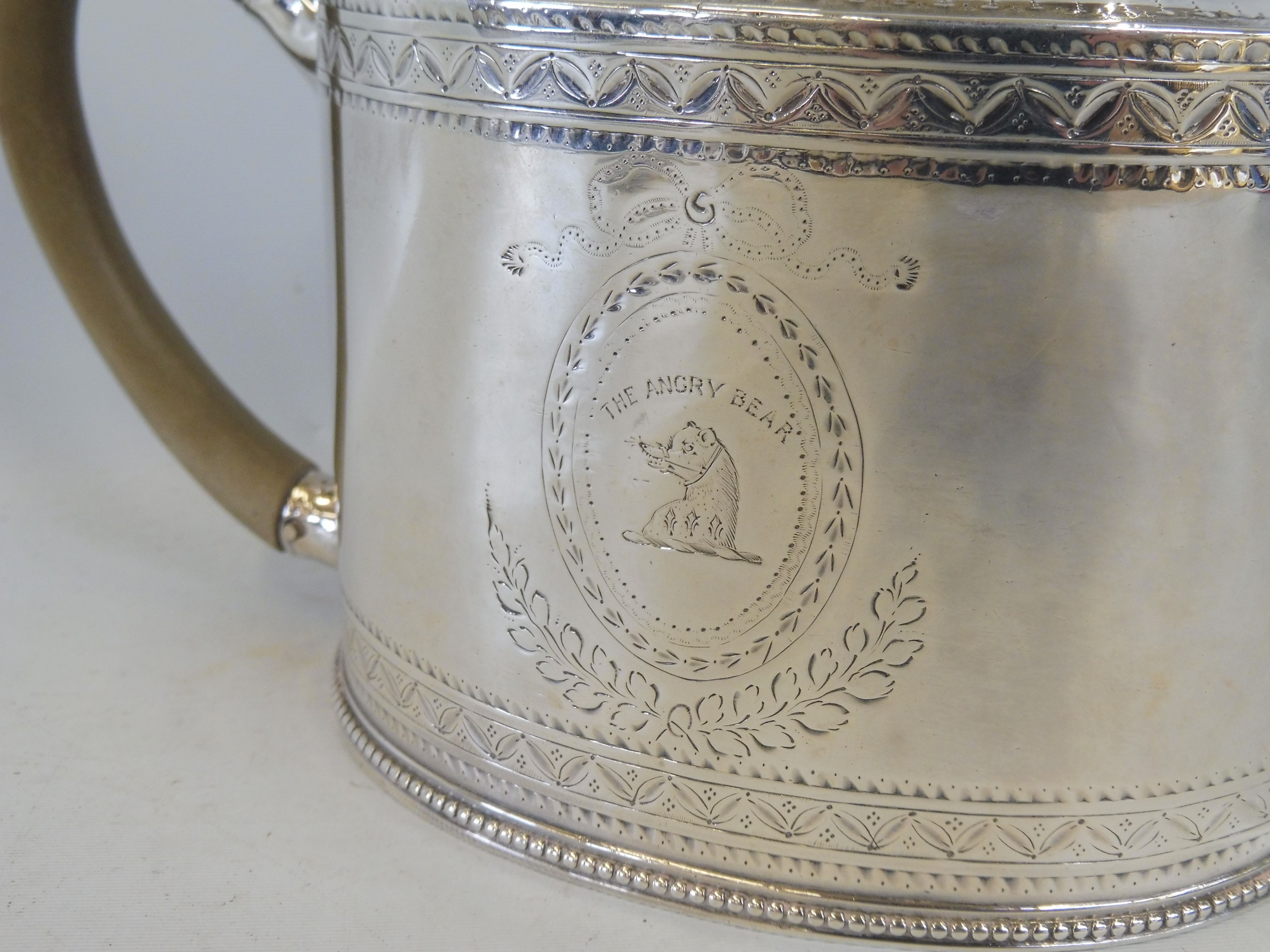 A Georgian silver teapot of oval form, with horn finial and handle, by Hester Bateman, London 1783. - Image 3 of 5