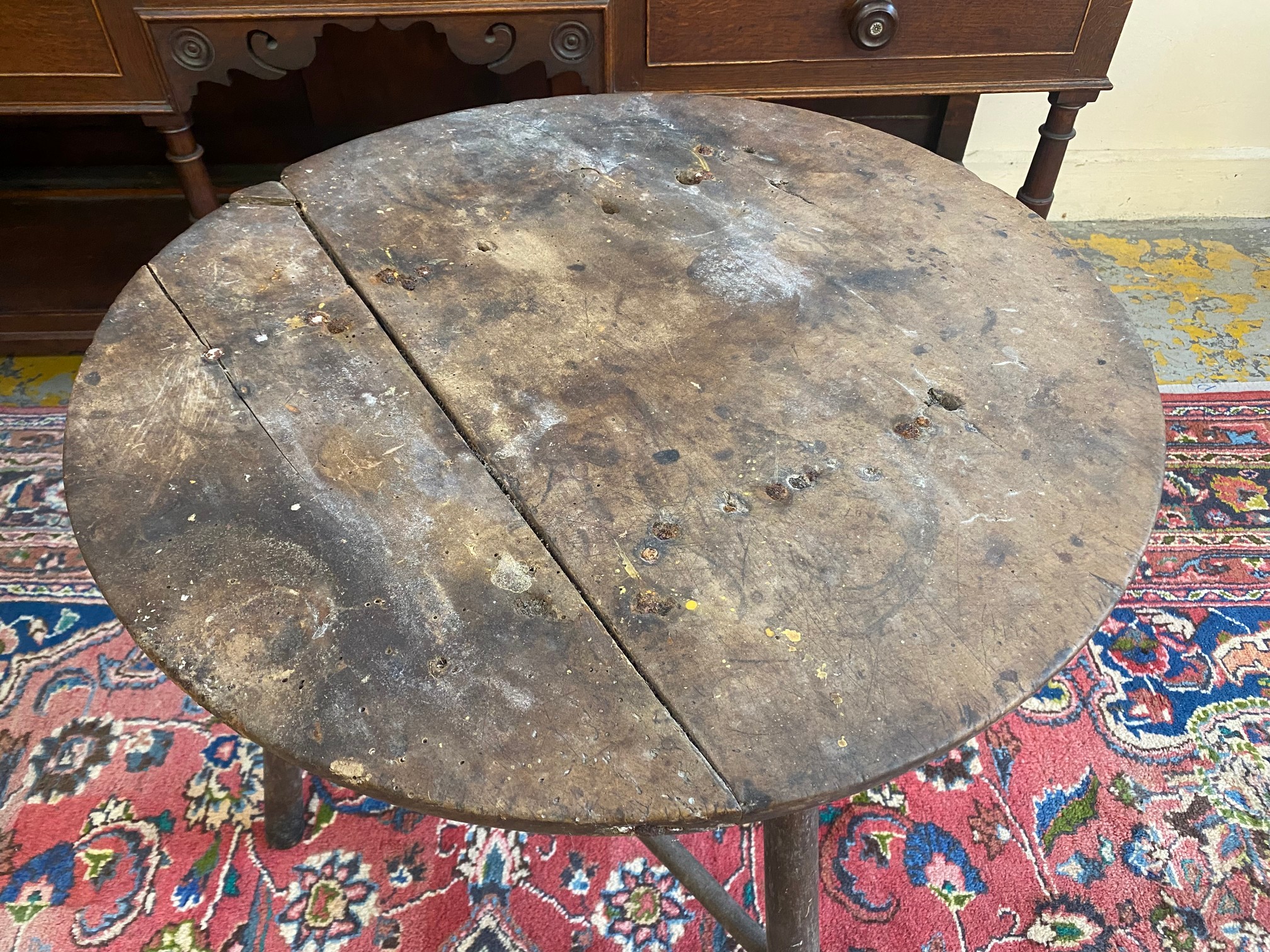 A rare 19th Century or possibly earlier Welsh borders cricket table with a fruitwood top and ash - Image 4 of 9