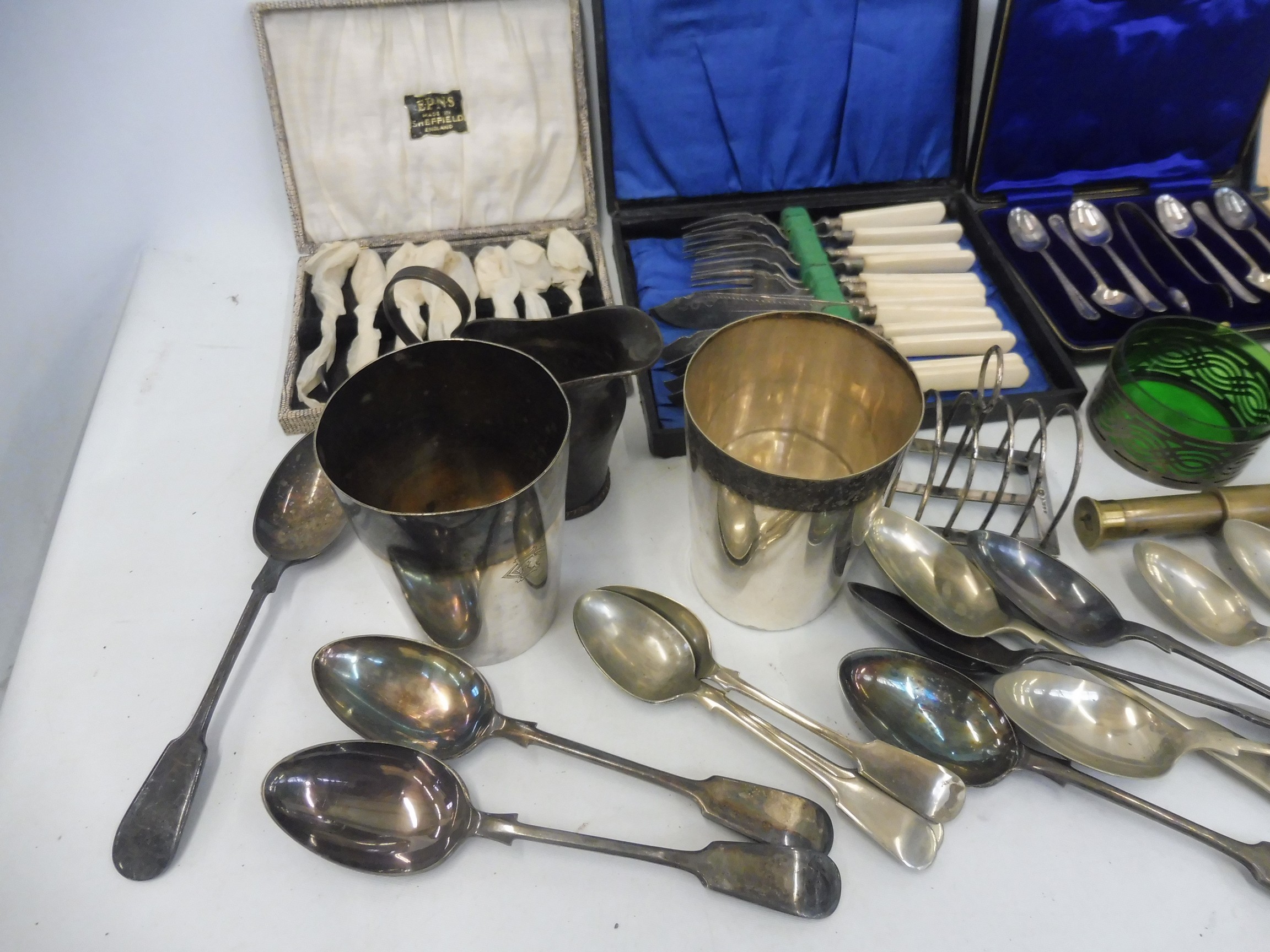 A quantity of silver plate including beakers, plus various other collectables including a - Image 2 of 12