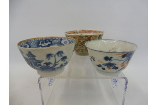 Three Chinese tea bowls. - Image 1 of 12