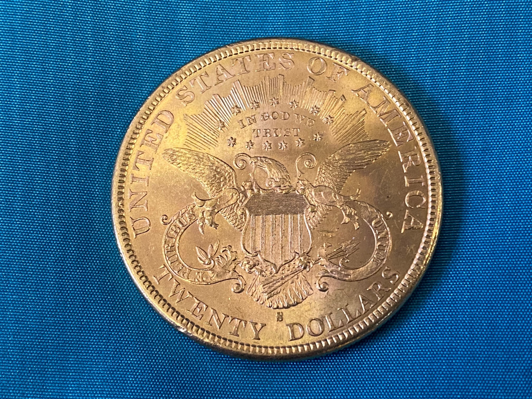 A $20 1885 gold coin, approx. 33.6g.