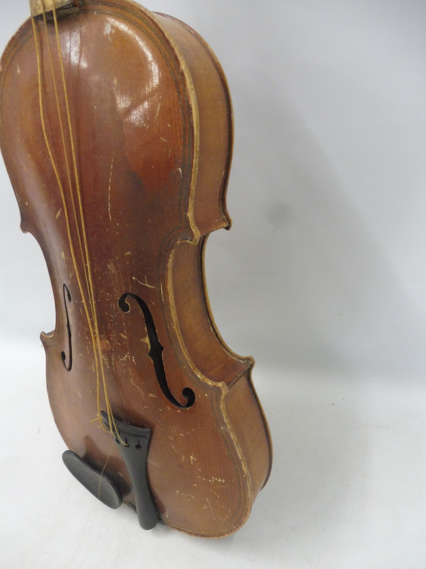 A cased old violin and bow for restoration. - Image 6 of 12