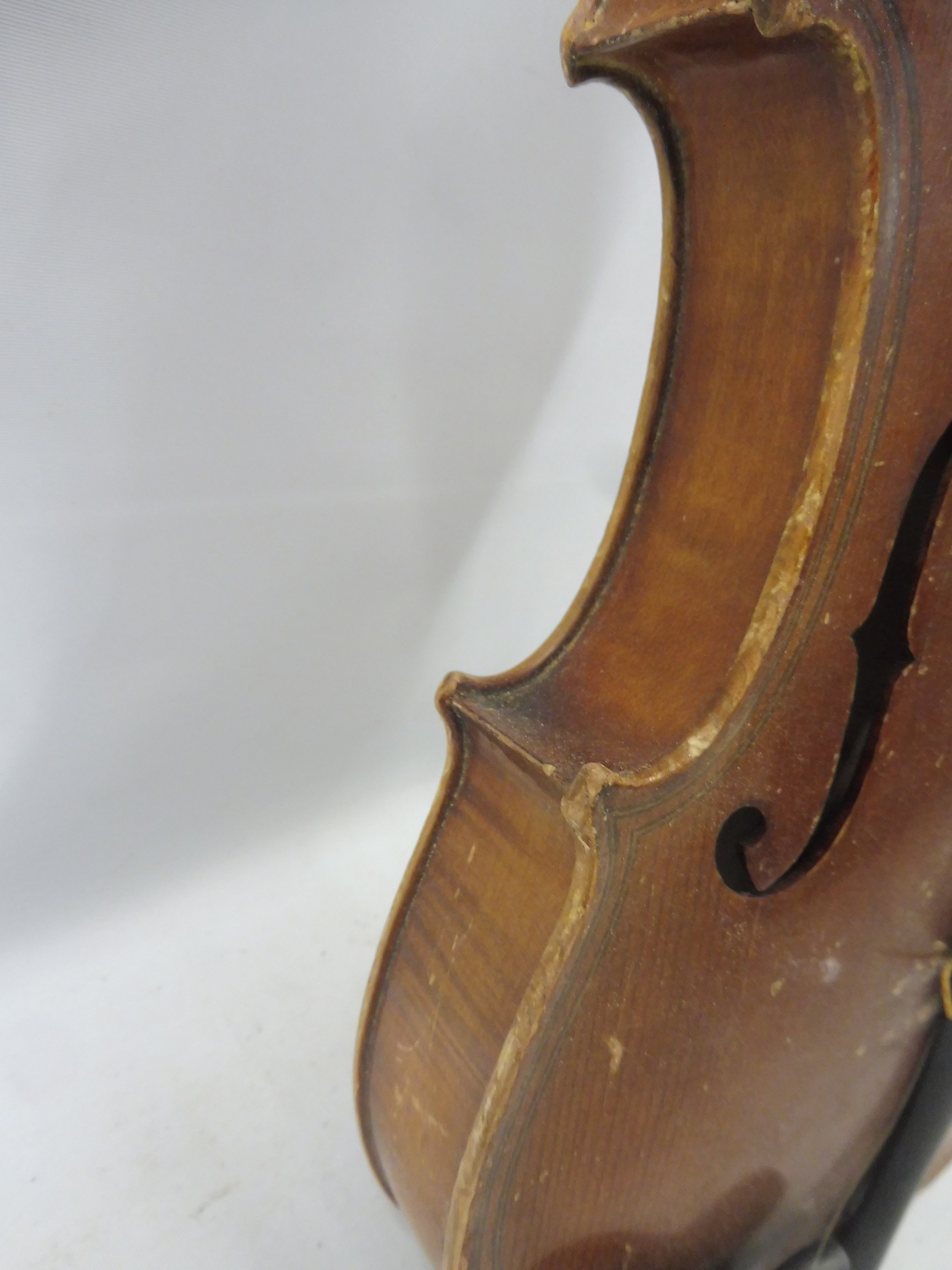 A cased old violin and bow for restoration. - Image 4 of 12