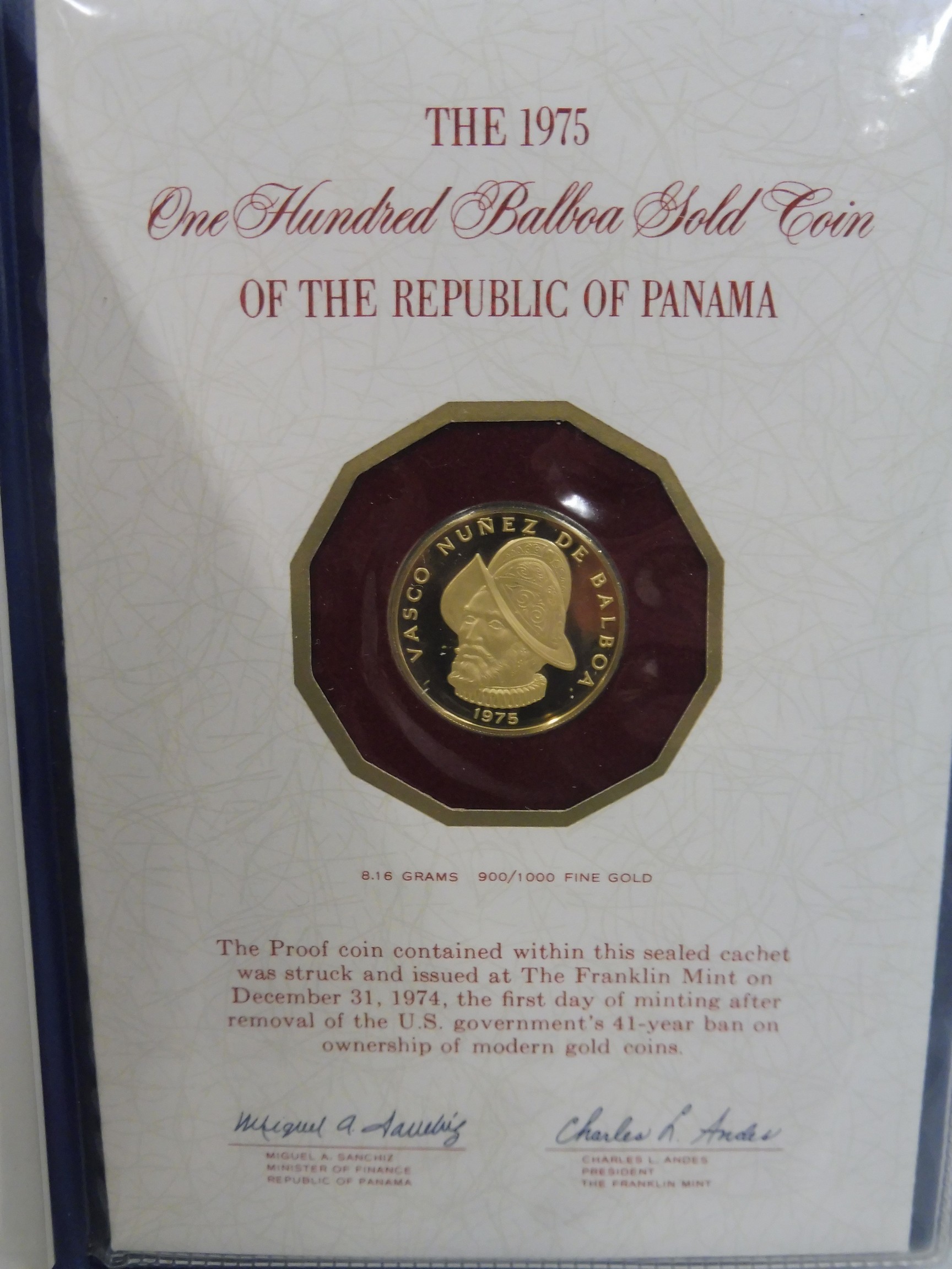 A 1975 100 balboa proof gold coin, of the Republic of Panama, in sealed presentation card.