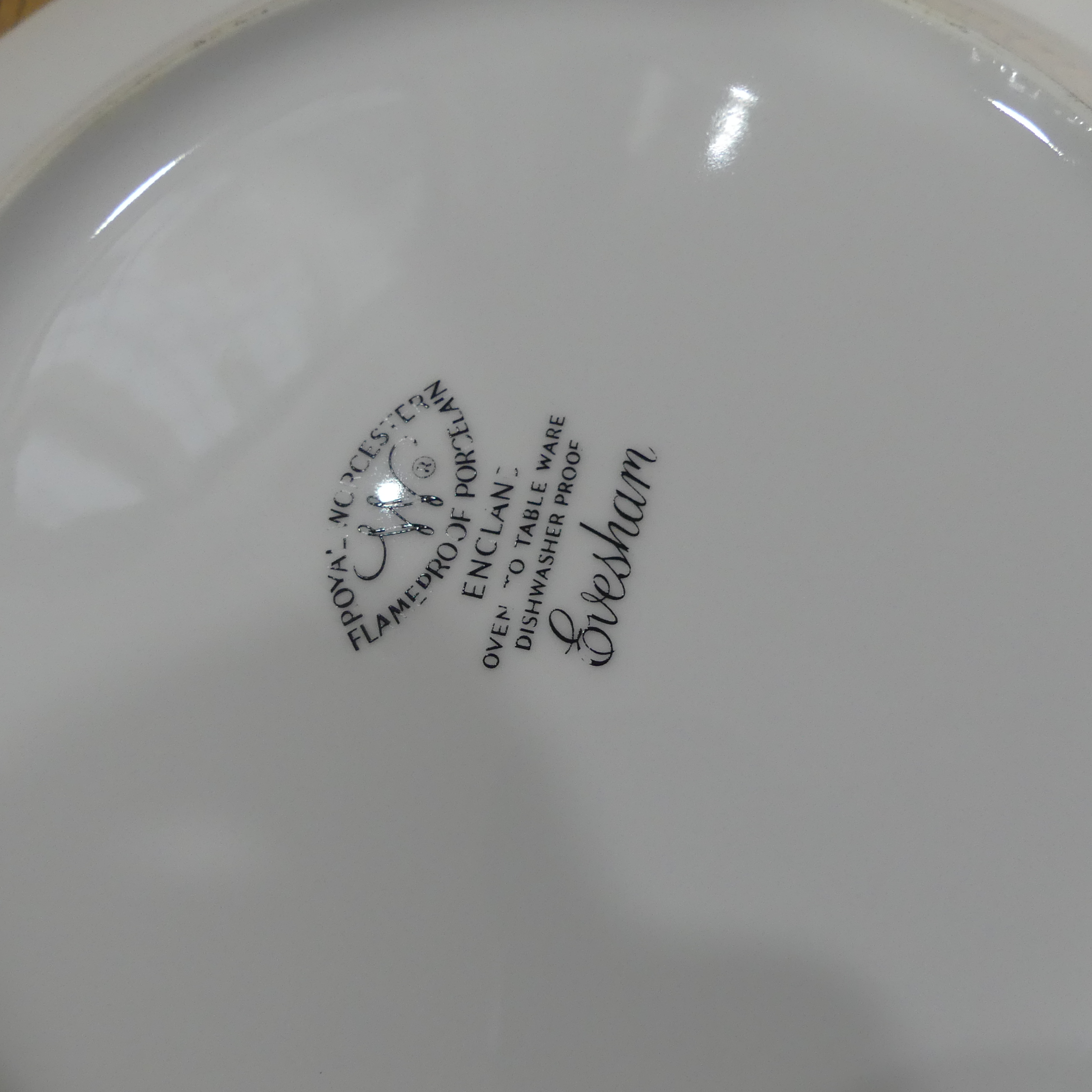 A Royal Worcester 'Evesham' pattern part Dinner Service, to include Dinner Plates, Dessert Plates, - Image 3 of 5