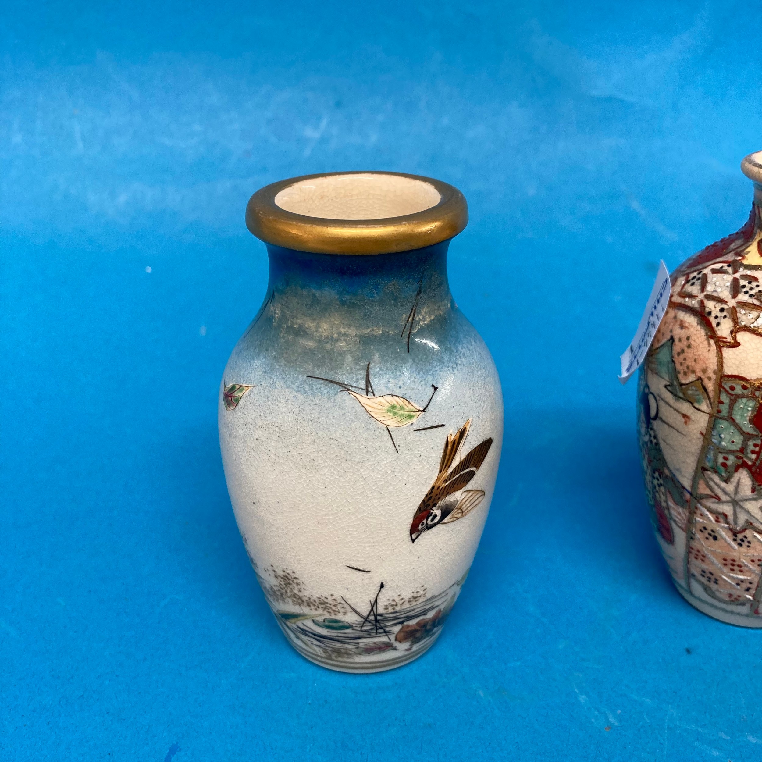A miniature Japanese Kutani Vase, depicting exotic birds, with character mark to base for Dai Nippon - Image 2 of 4