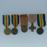 Assorted French and Belgian Medals: comprising 2 x French and 1 x Belgian Allied Victory Medals, a