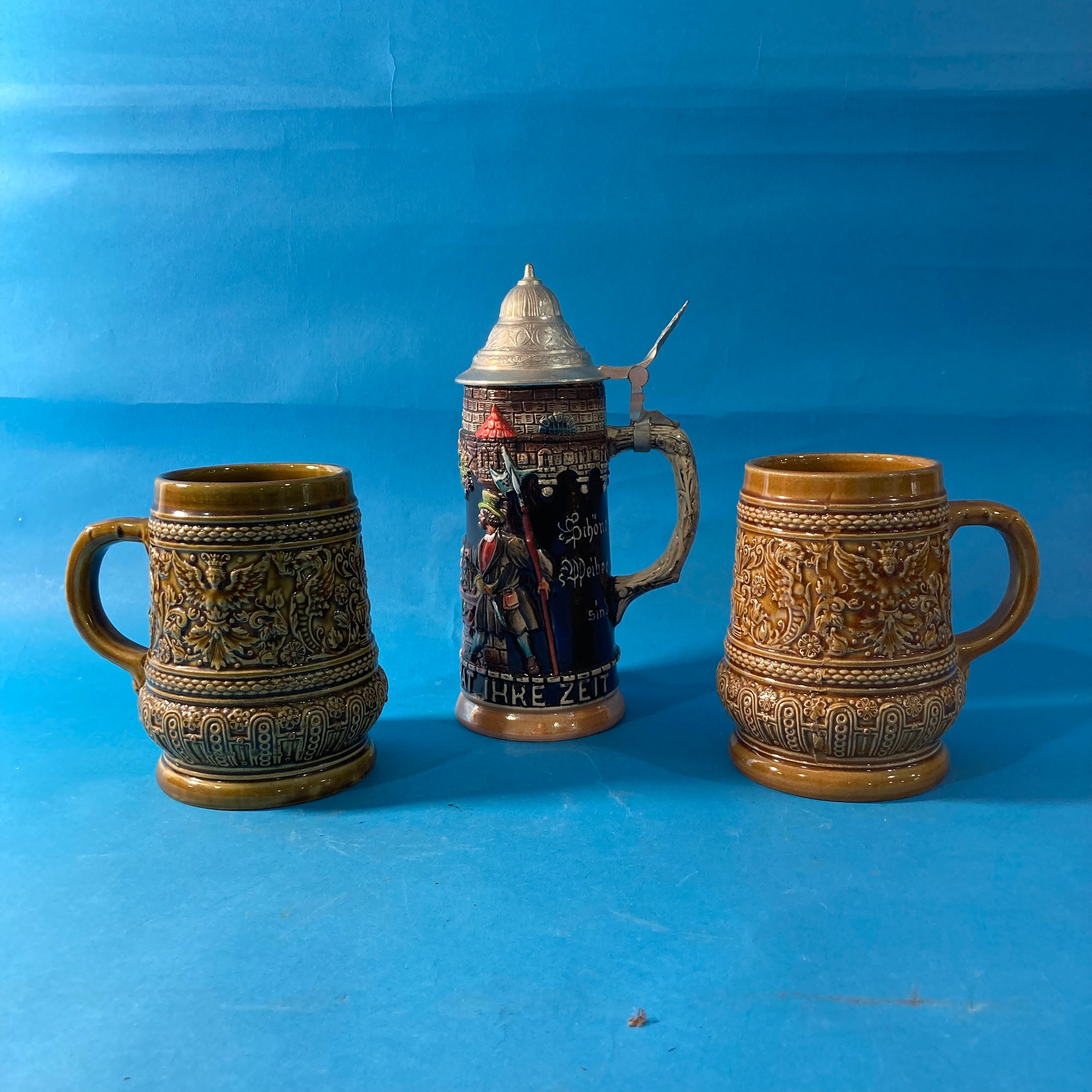 A pair of Marzi and Remy Westerwald Pottery Mugs, one in green glaze, the other yellow, together - Image 2 of 5