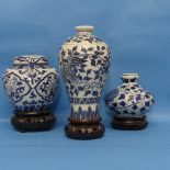 A Chinese blue and white porcelain Vase, with apocryphal Xuande mark to base, together with a