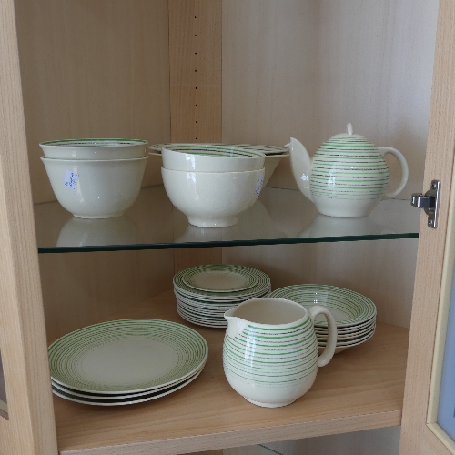 An extensive Susie Cooper part Tea, Coffee and Dessert Service, to include eight Tea Cups and - Bild 5 aus 5
