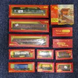 Tri-ang Hornby '00' gauge model railway, 2-rail electric, a quantity, all boxed, including R.52S 0-