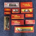 A quantity of Tri-ang '00' gauge model railways, boxed items including GWR and Britannia R259