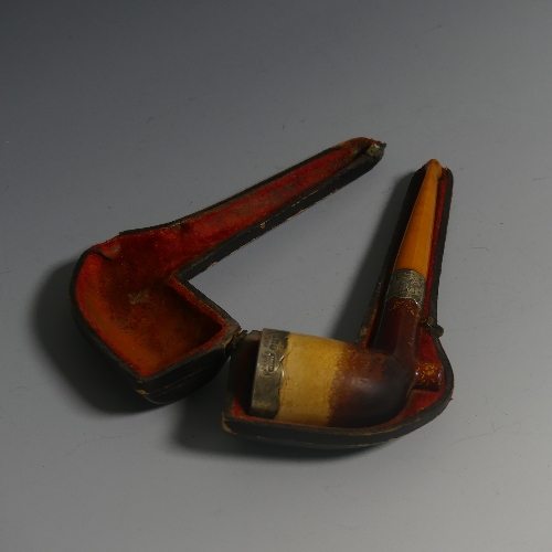 A cased George V silver and amber mounted Meerschaum Pipe, hallmarked Birmingham, 1910, with amber