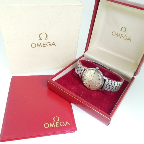 An Omega Seamaster Automatic stainless steel gentleman's Wristwatch, the silvered dial with baton